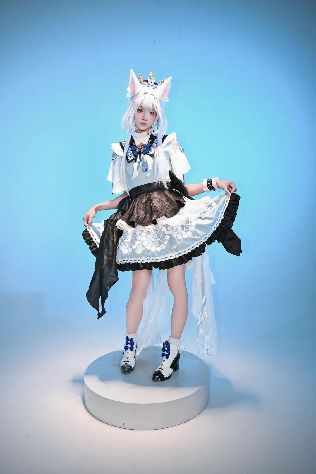 【迷迭香cos】明日方舟轻盈一梦，白棚里的猫耳少女 - 第 3 张
