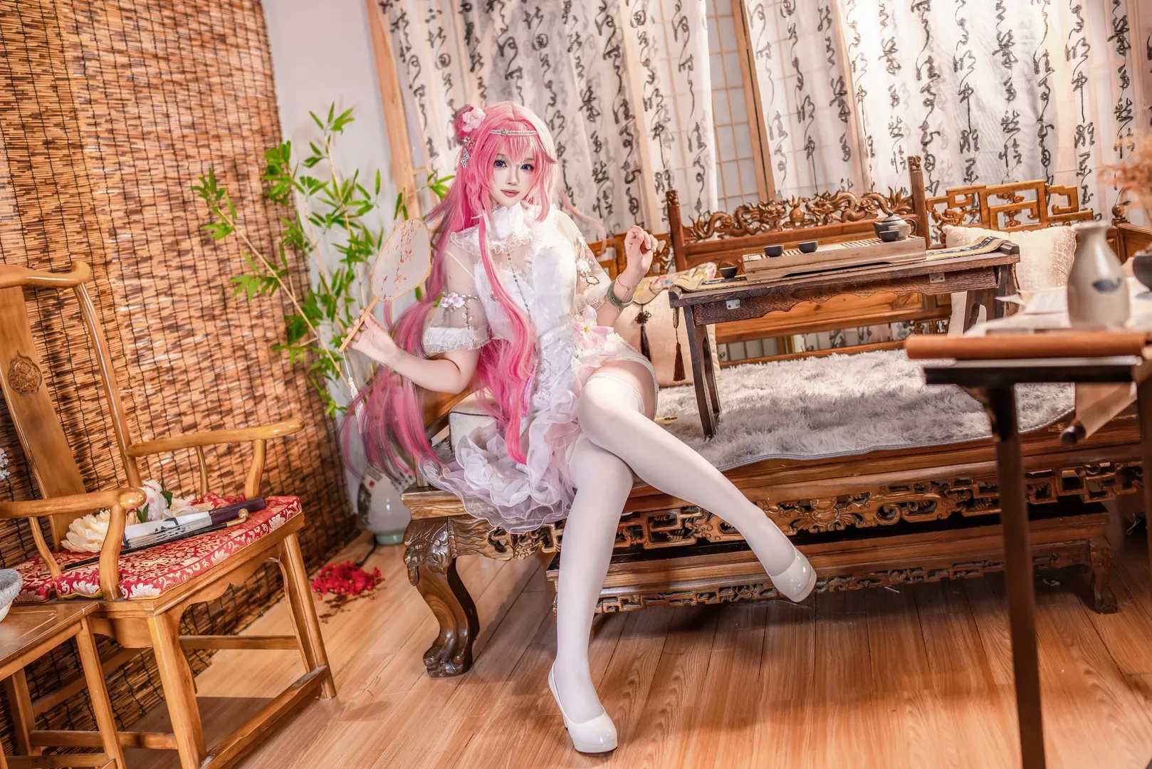【桃乐丝cos】胜利女神的中式幻想，粉色发丝下的优雅定格 - 第 2 张