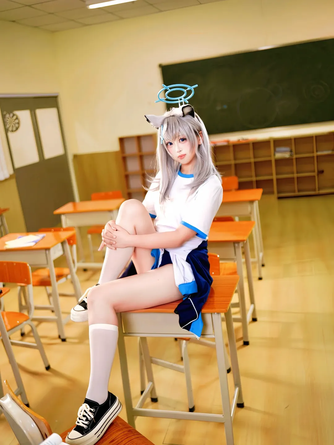 【砂狼白子cos】蔚蓝档案旧教室里的漫游时光