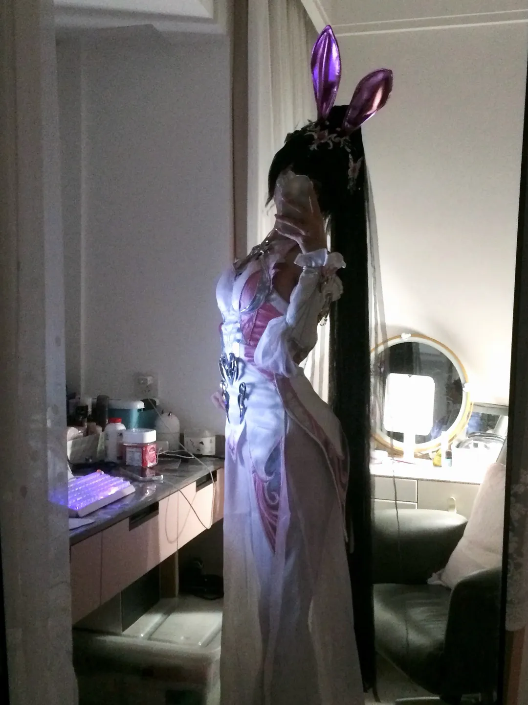 【小舞cos】斗羅大陸裡的兔兔本尊，整套銀飾與紗裙展現人物魅力 - 第 2 張