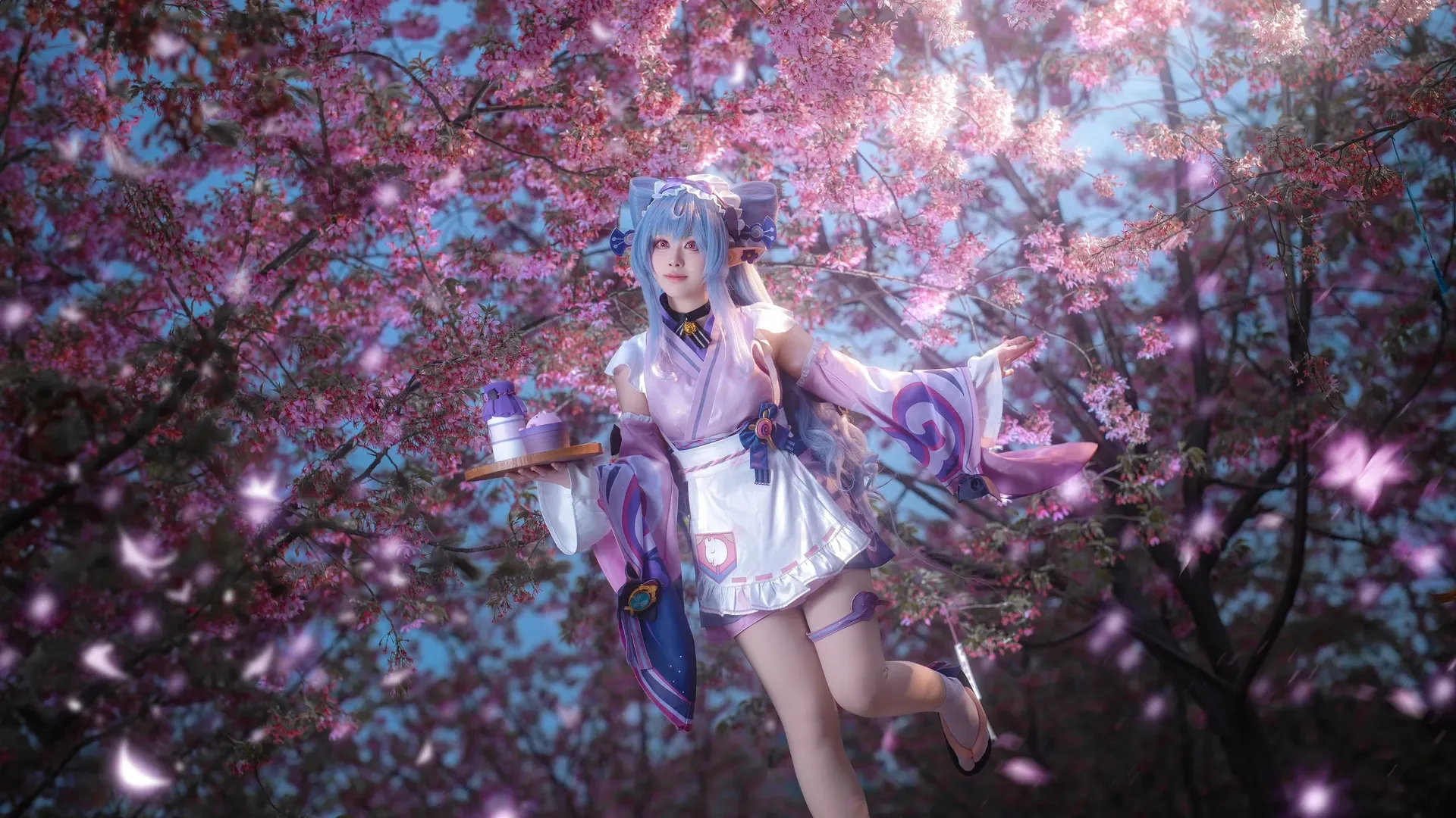 【梦见月瑞希cos】樱花树下的甜品师，终于把袖子穿对了（大概） - 第 2 张