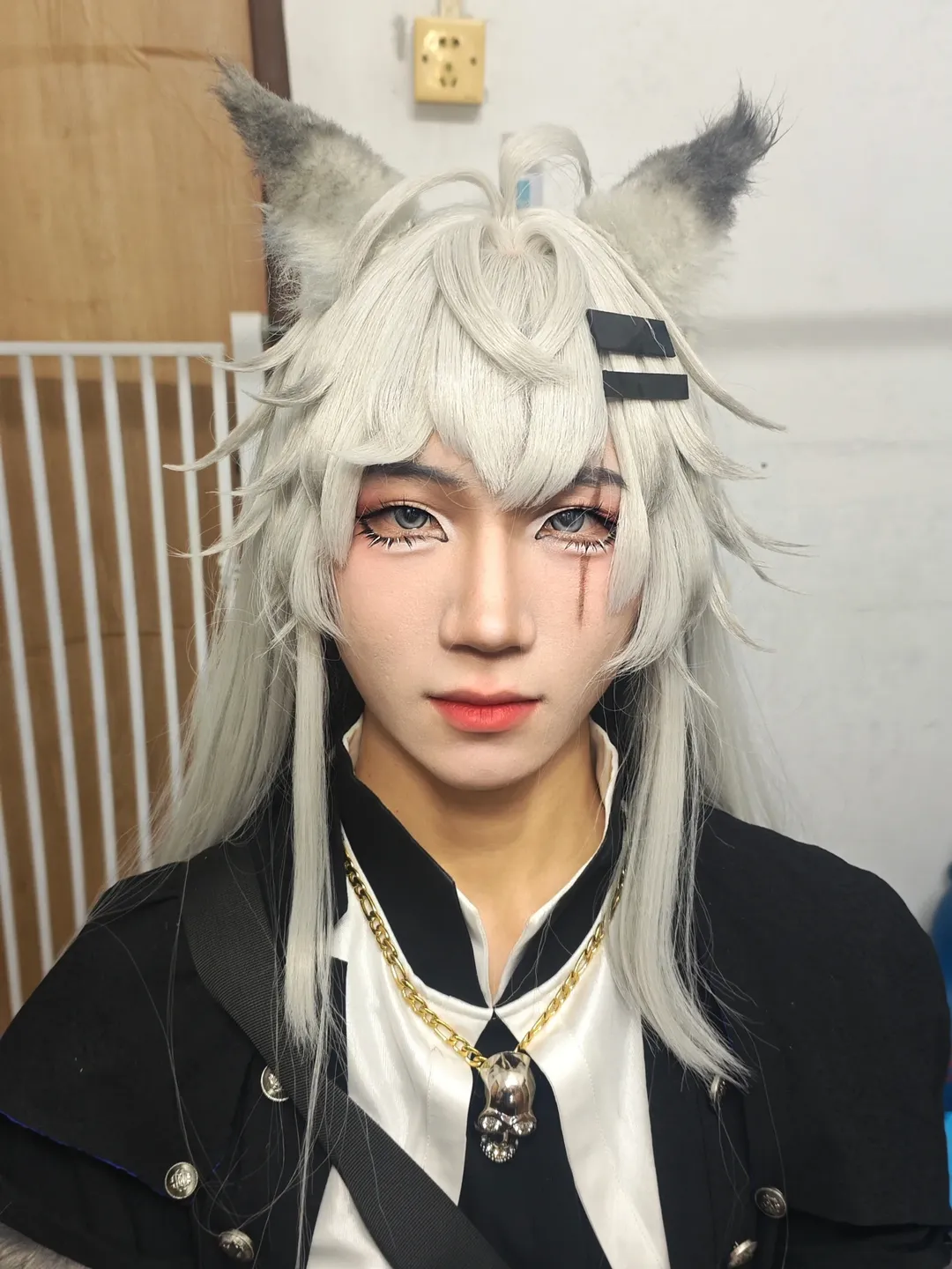 【拉普兰德cos】明日方舟野兽系狐狸眼妆，男孩子也可以很帅气 - 第 3 张