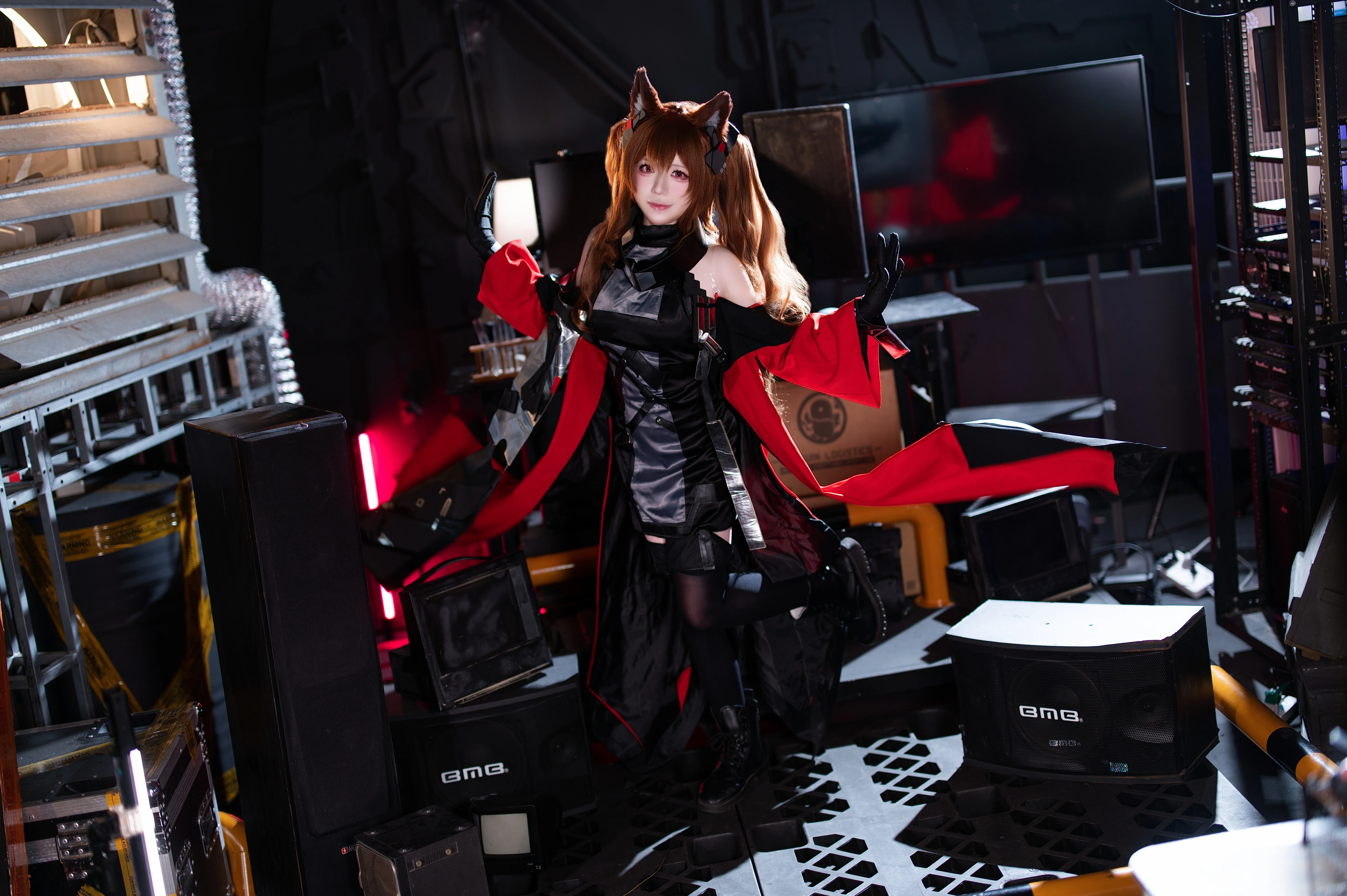 【ギルベルタコスプレ】『アークナイツ：エンドフィールド』の工業地帯でクールな撮影を完遂 - 3 枚目
