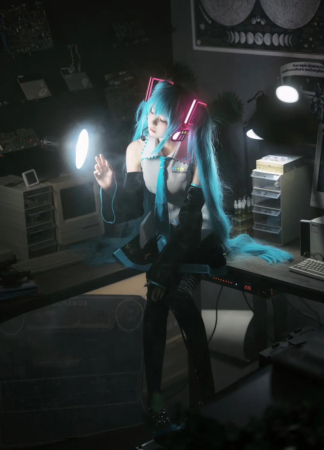 【初音未来cos】在复古机房重拍初始之音 - 第 2 张