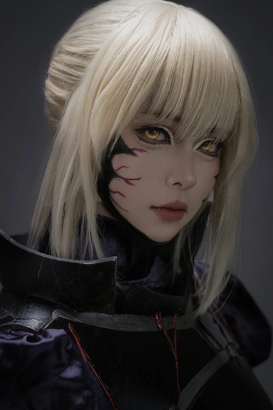 【Saber cos】FGO角色扮演，暗黑風鎧甲的出片分享 - 第 1 張