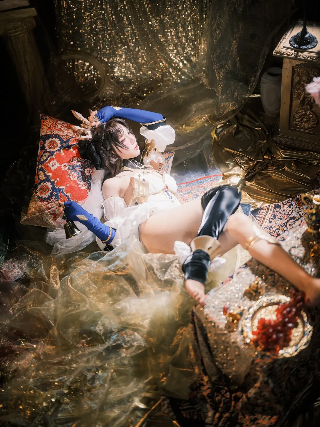 【Ishtar Cosplay】Goddess of Venus: Gorgeous Set Design and the Crucible of Light and Shadow - Image 1