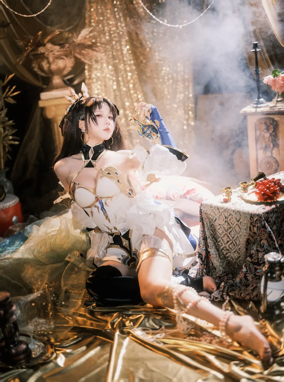 【Ishtar Cosplay】Goddess of Venus: Gorgeous Set Design and the Crucible of Light and Shadow - Image 3