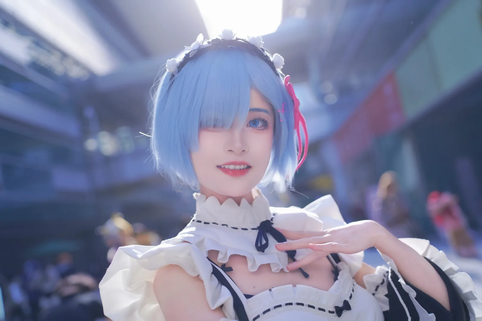 【雷姆cos】从蓝发到女仆装，还原角色内心的坚韧与温柔 - 第 2 张