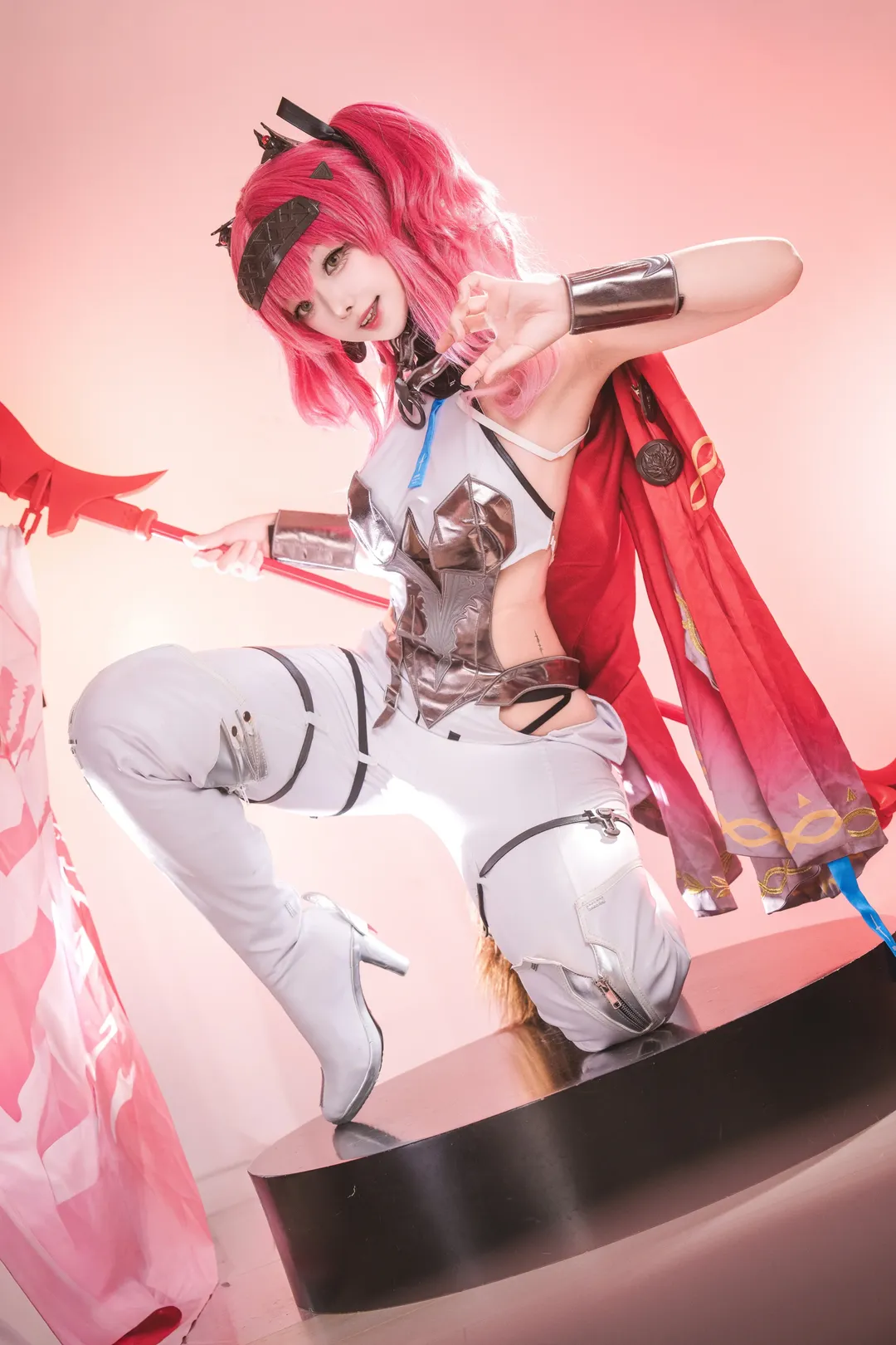 【露帕cos】鸣潮猎人露帕的盛夏挑战 - 第 3 张