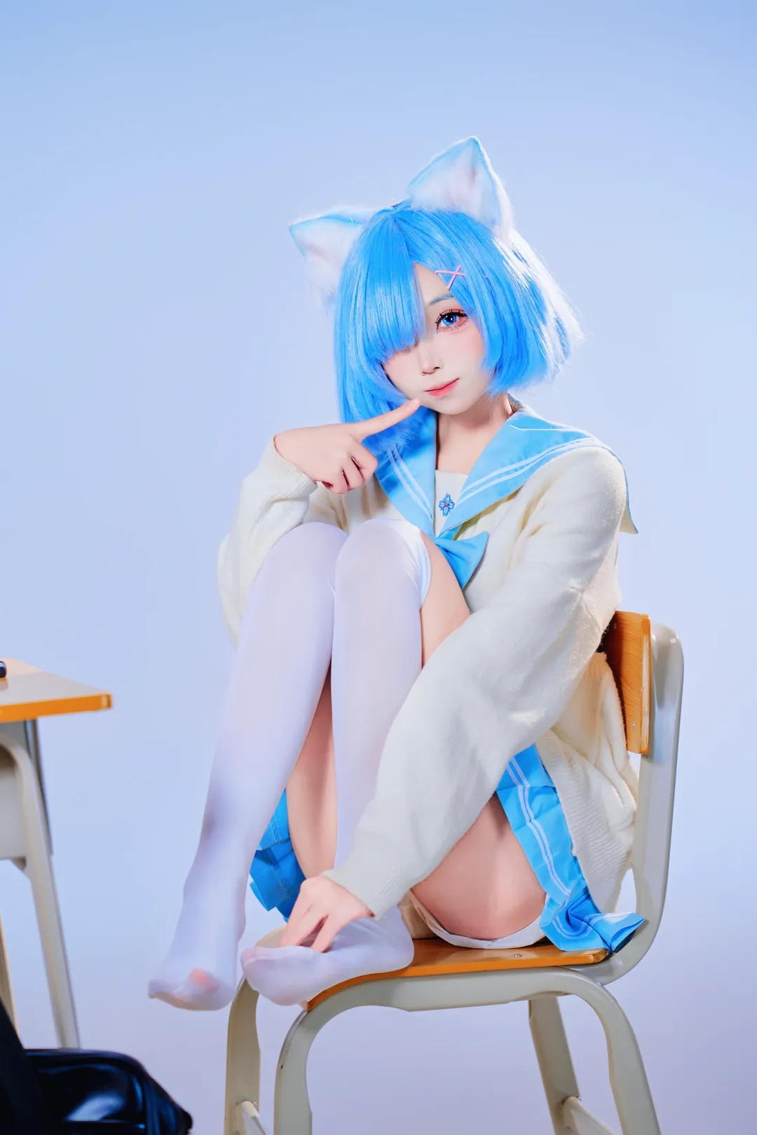 【蕾姆cos】 蓝色水手服私设，轻松随性的校园感 - 第 1 张
