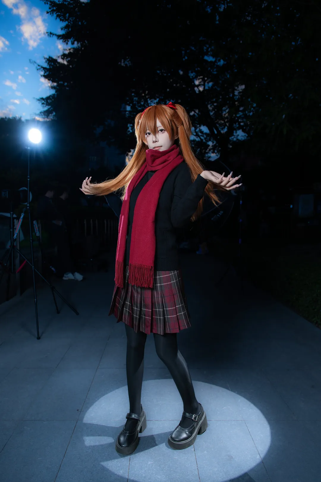 【明日香cos】夜访动漫星城拍红围巾 - 第 3 张