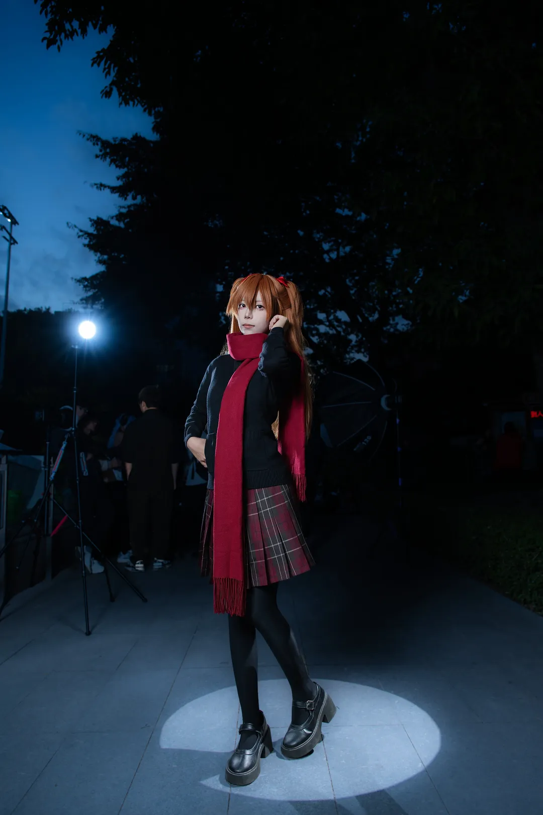 【明日香cos】夜访动漫星城拍红围巾 - 第 5 张