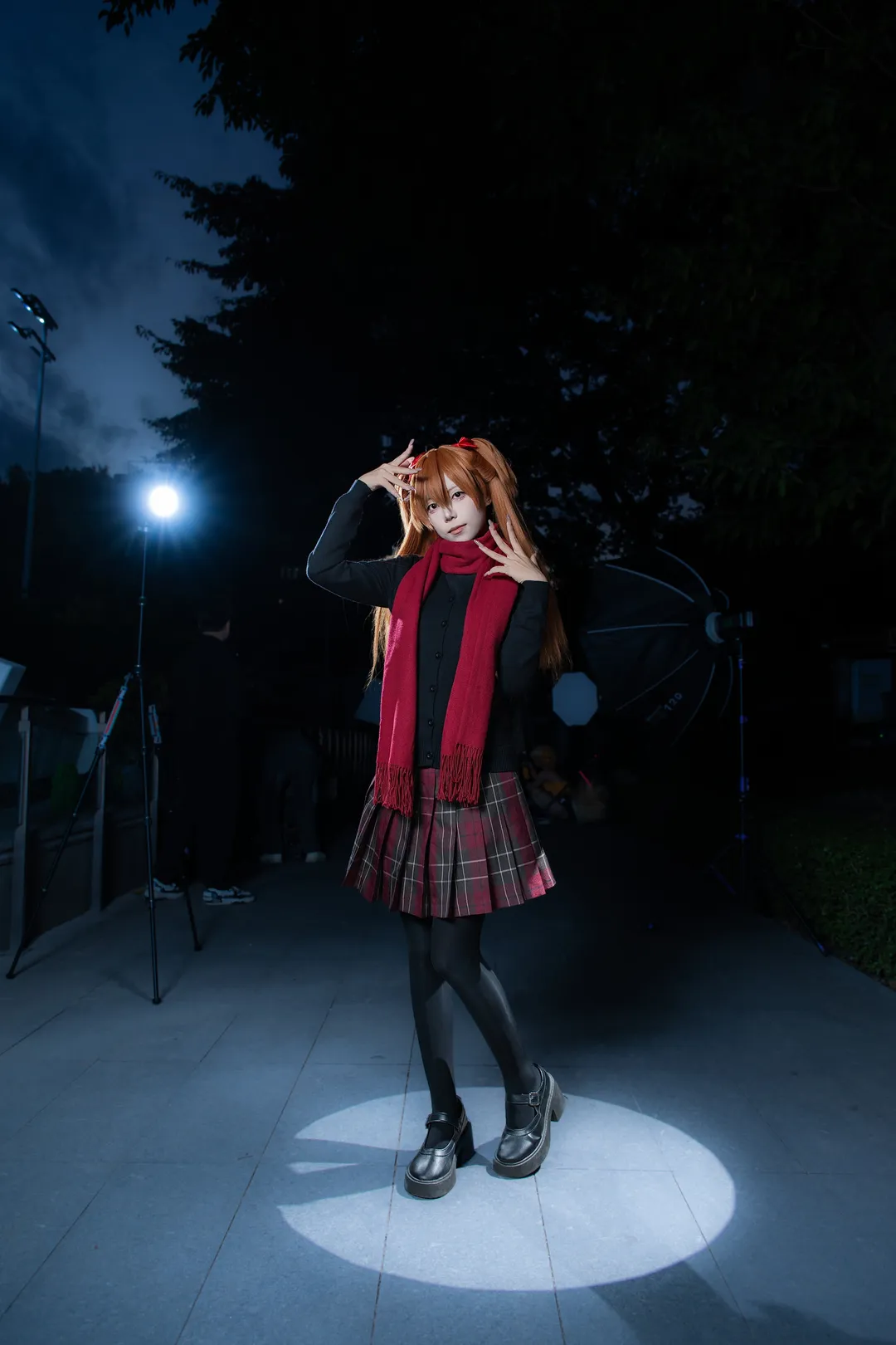 【明日香cos】夜访动漫星城拍红围巾 - 第 8 张