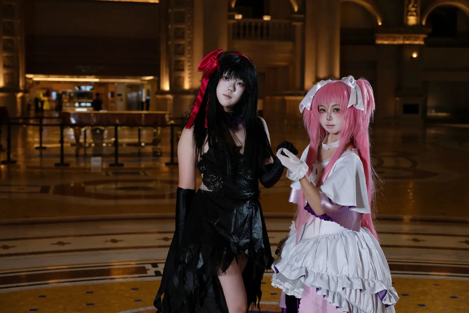 [Madoka cosplay] Puella Magi Madoka Magica: Light, Shadow, and Moments of Bond at the Louvre - Image 2