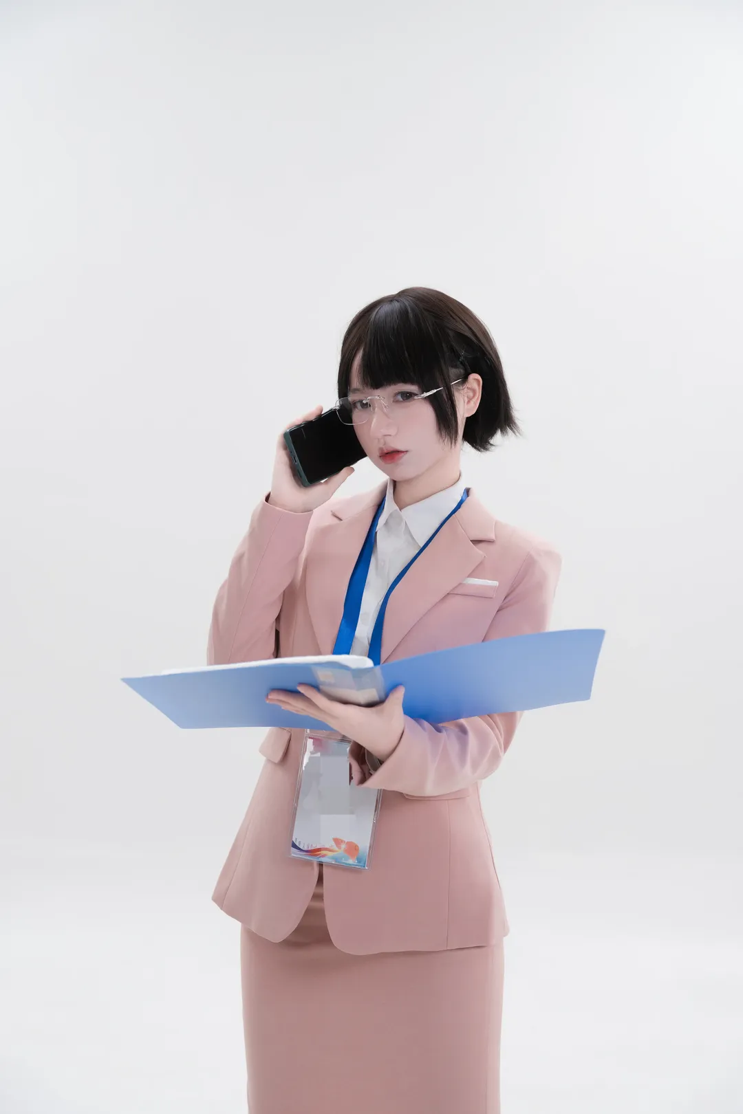【OLファッション】通勤に使えるオフィス風スタイル、実践的なポーズ参考をシェア - 10 枚目