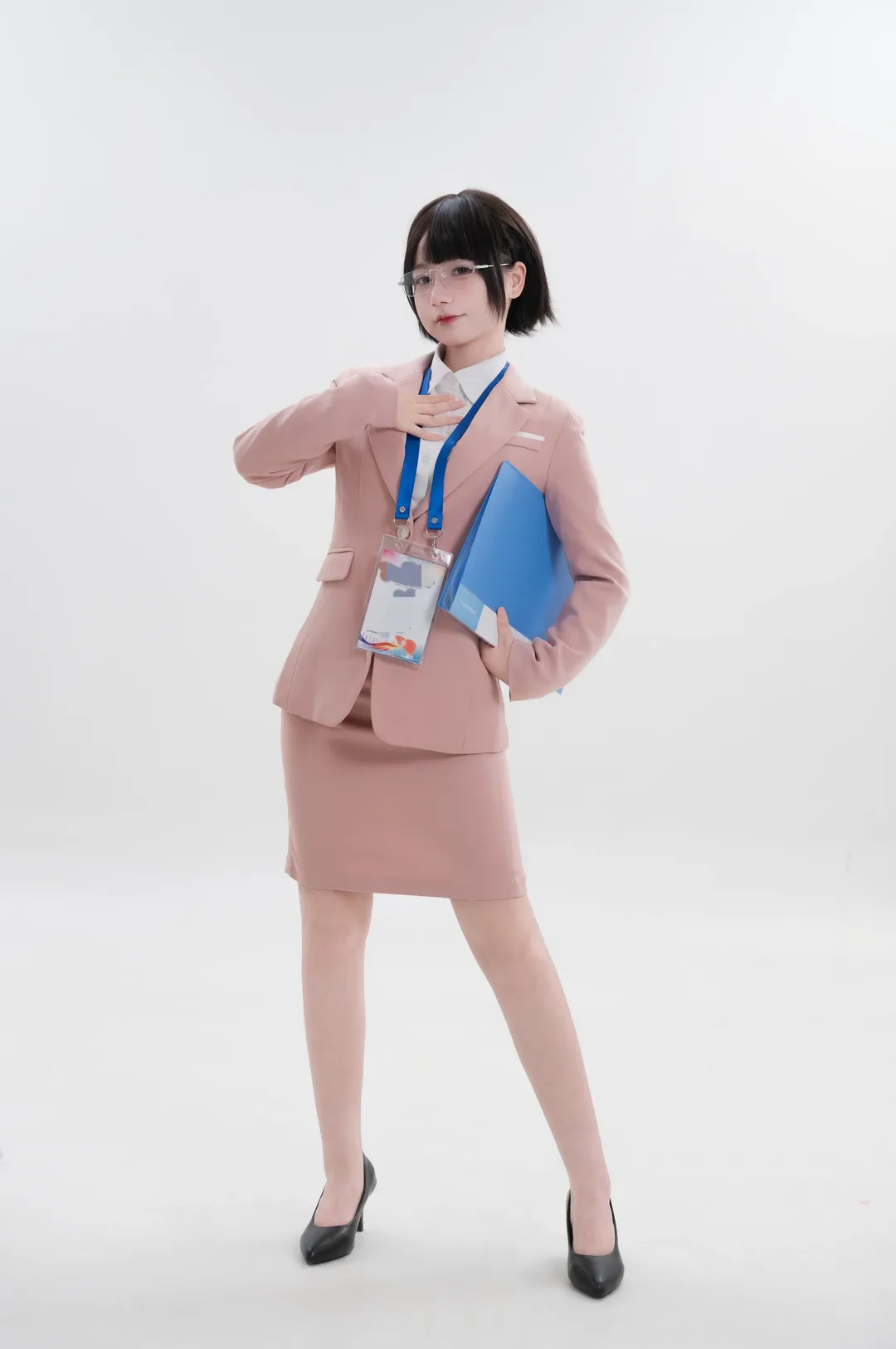 【OLファッション】通勤に使えるオフィス風スタイル、実践的なポーズ参考をシェア - 3 枚目