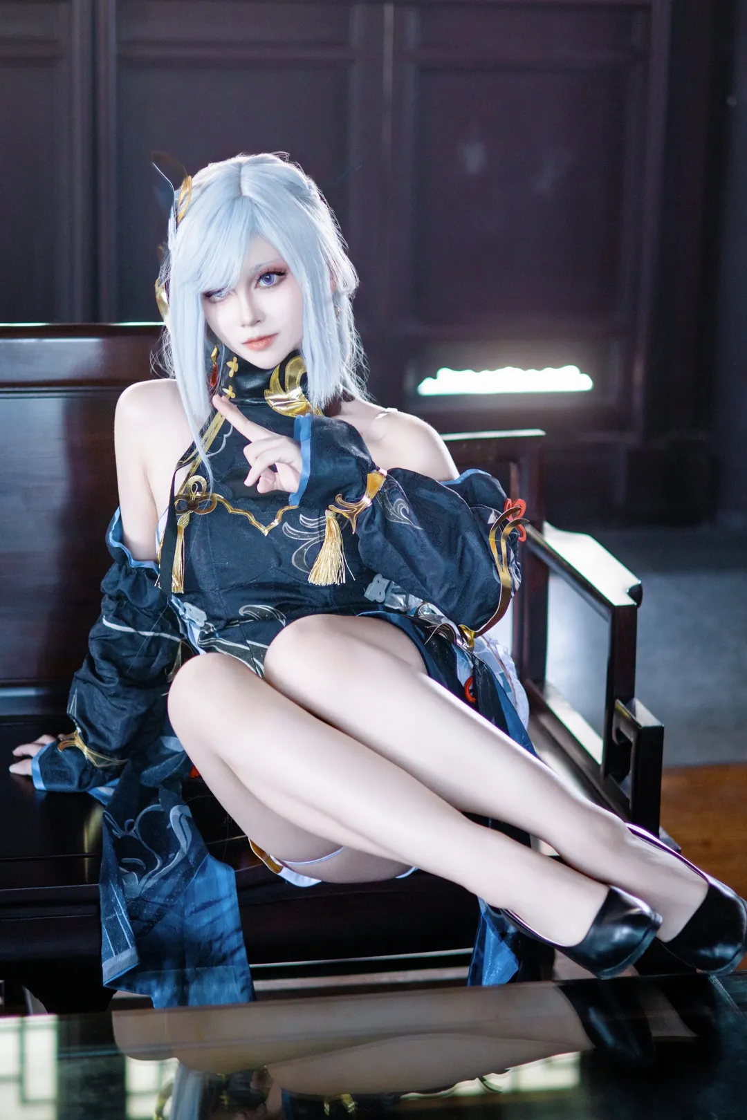 【申鹤cos】在光影中解锁原神角色的清冷与柔和 - 第 2 张