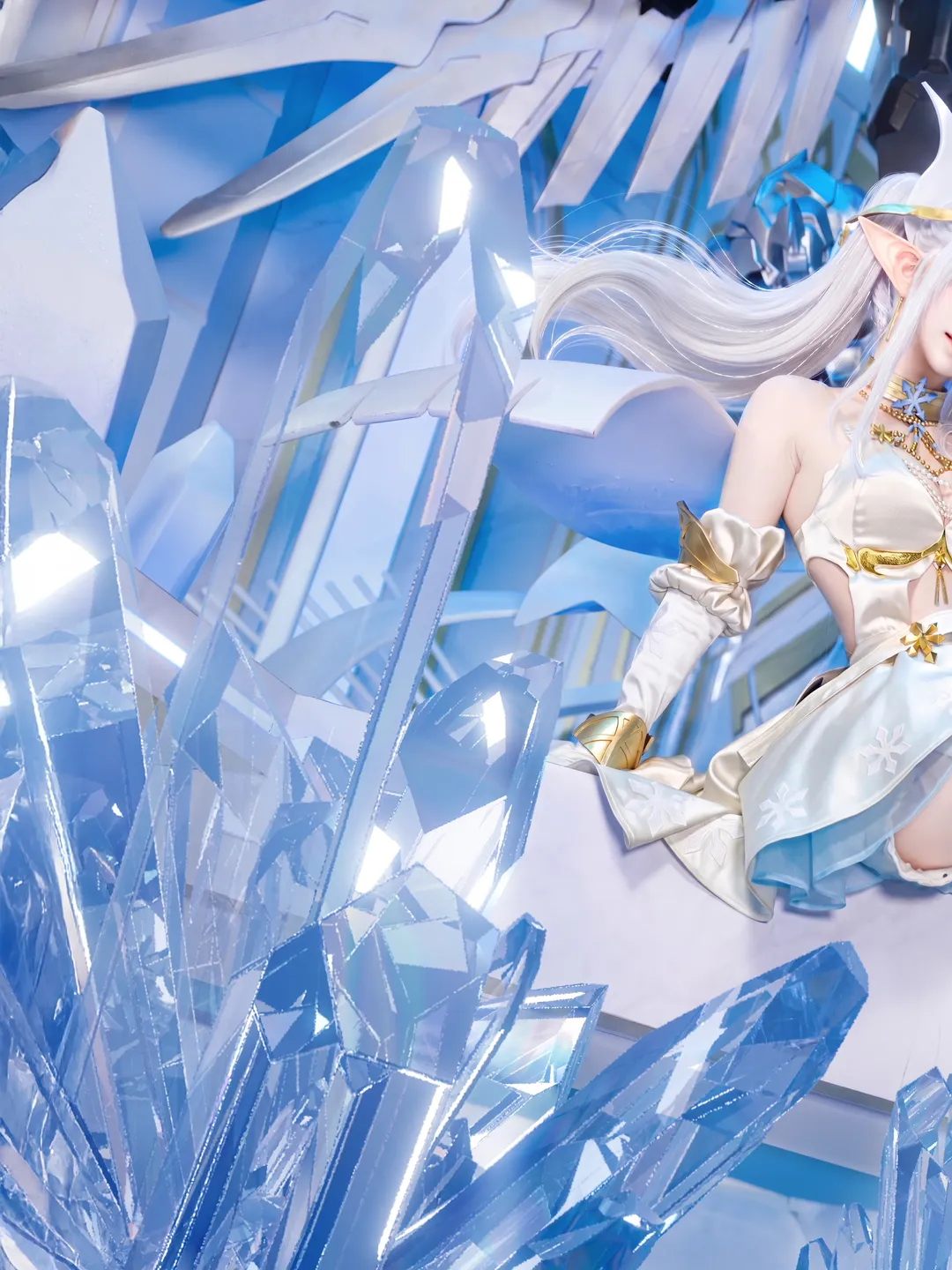 【碧蓝航线cos】精灵战靴搭水晶，冰雪系配色拿捏全场 - 第 1 张
