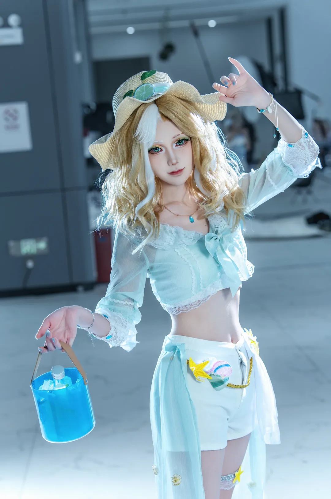 【调酒师cos】夏日海盐特调，还原第五人格里的清爽造型 - 第 2 张