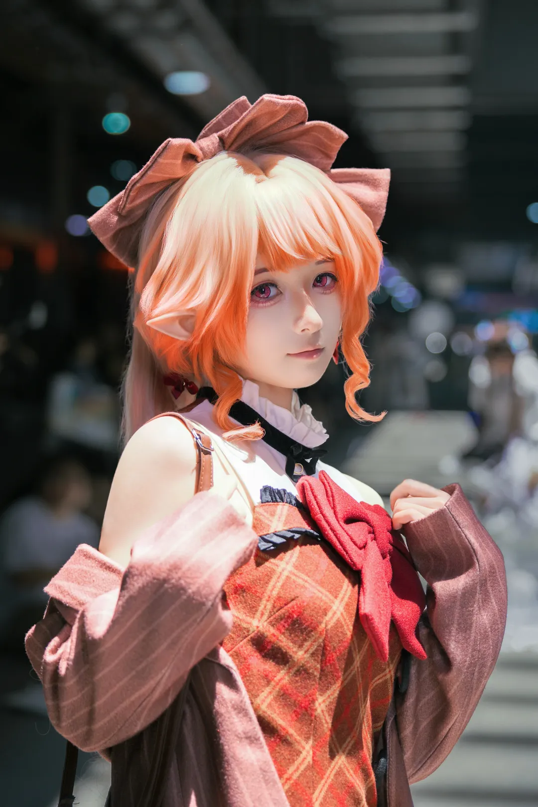 【羽生萌萌香cos】明日方舟的甜美精灵，漫展现场的动感定格 - 第 1 张