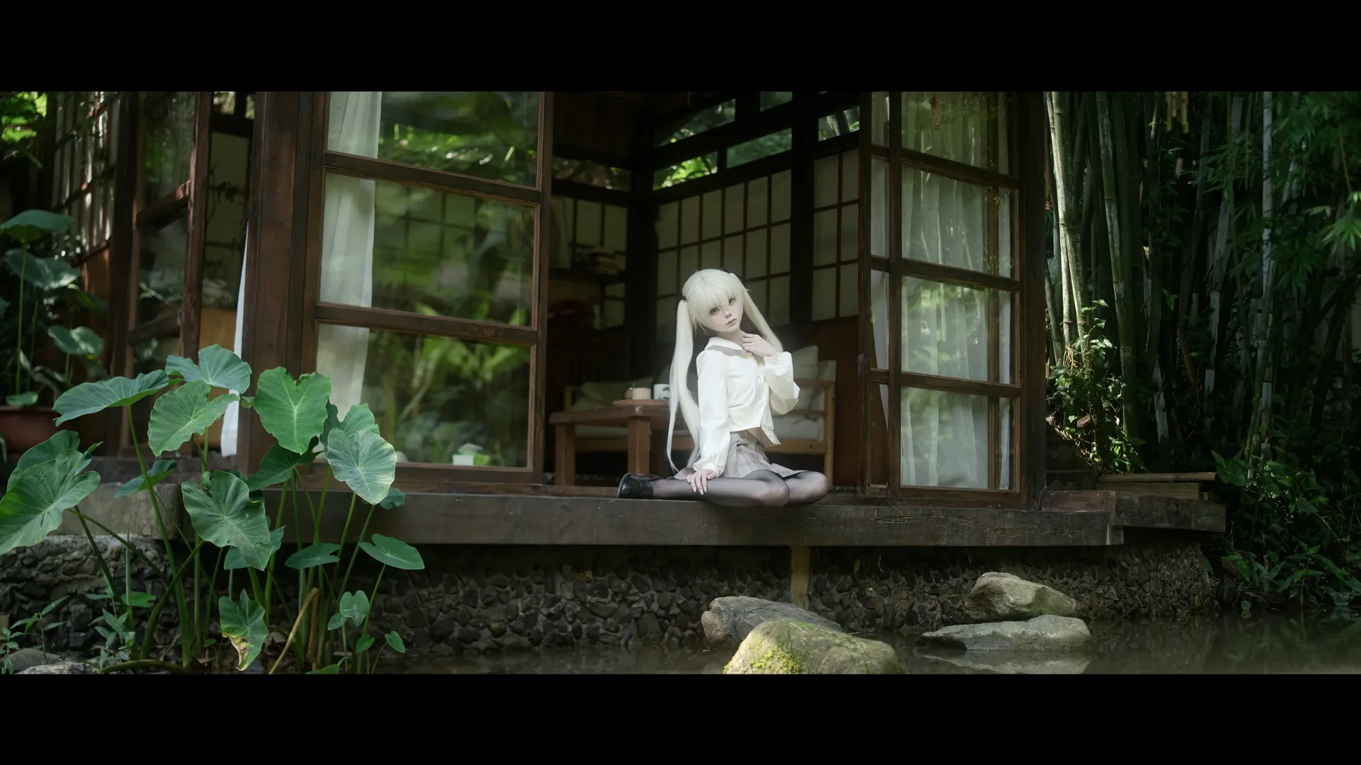 [Kasugano Sora cosplay] A Peaceful Moment in Yosuga no Sora: Capturing the Bamboo Forest Vibe by the Water - Image 4