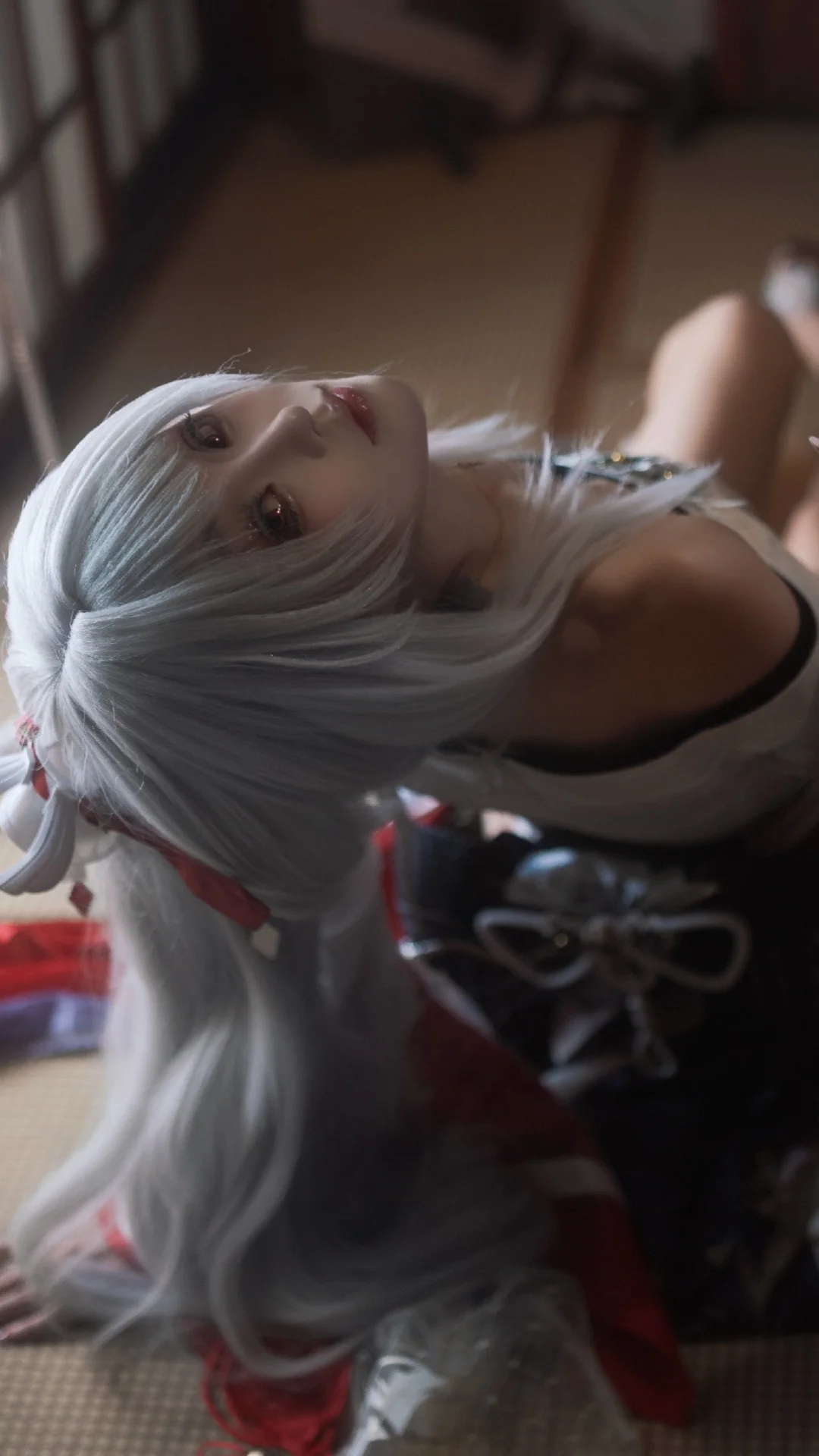 【绯雪cos】用3D视角定格鸣潮的银发少女