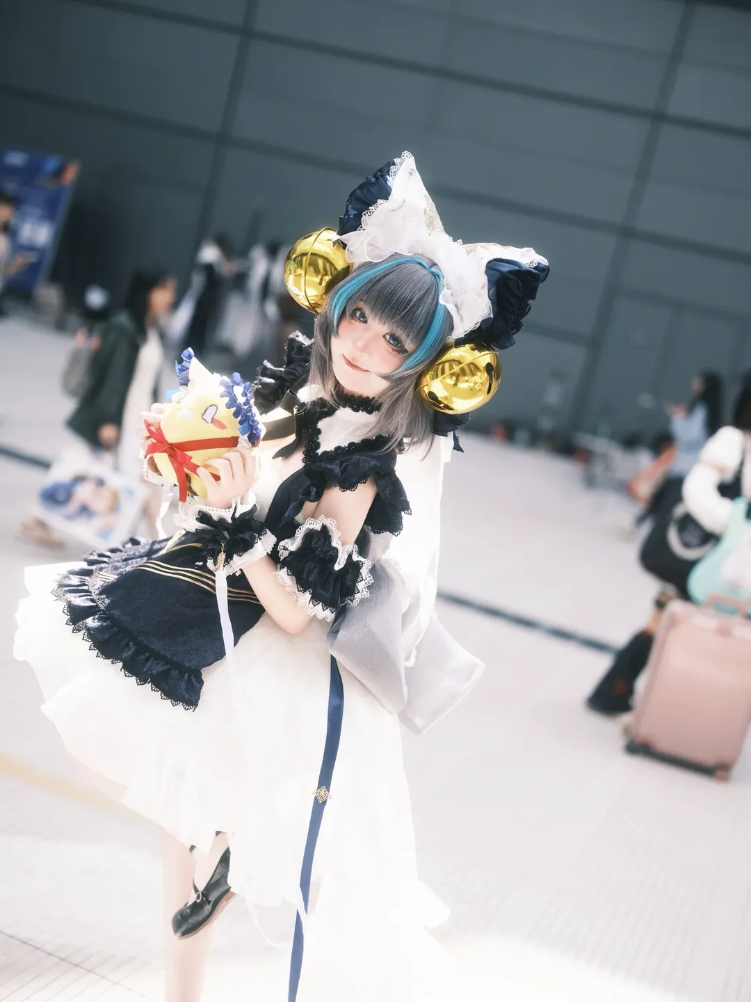 【チェシャー猫コスプレ】アズールレーンに降り注ぐ明るい日差し - 5 枚目