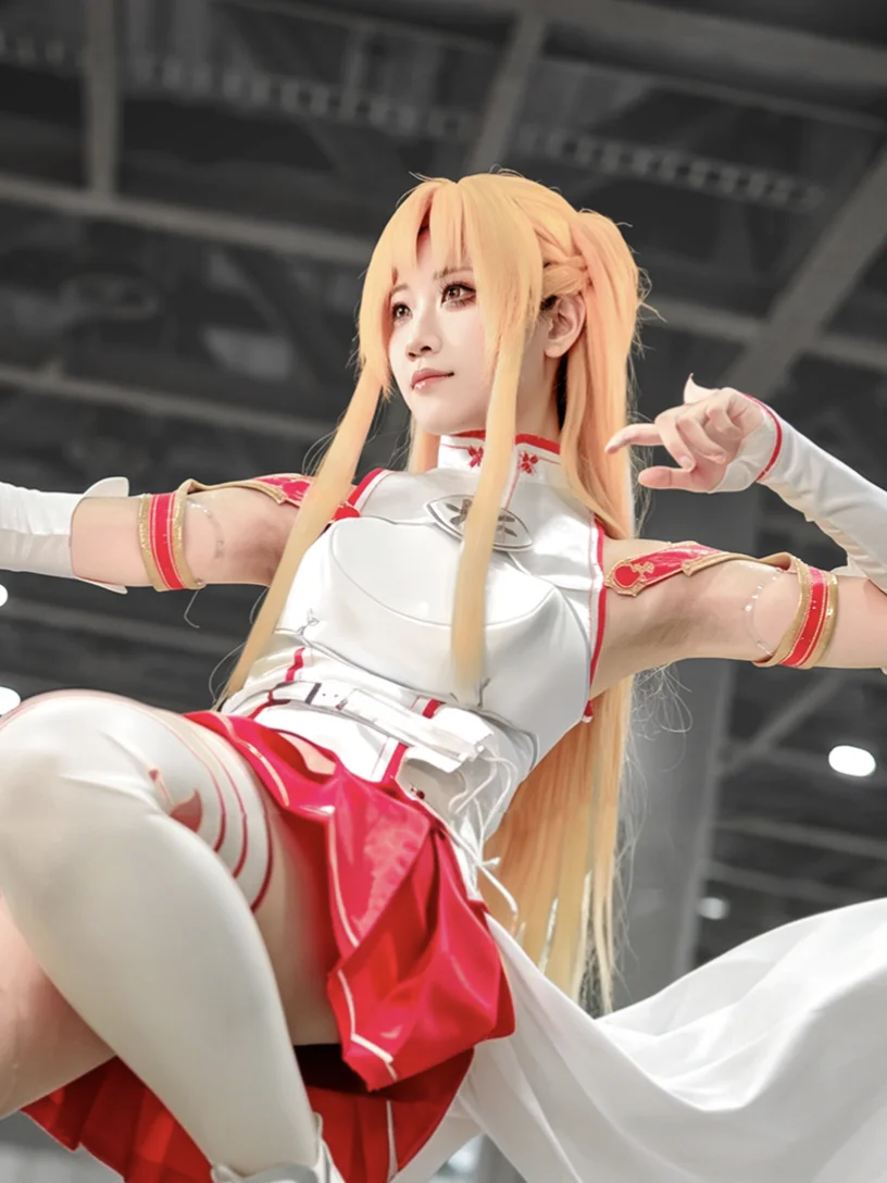 【亚丝娜cos】萤火虫漫展与桐人的动态抓拍记录 - 第 1 张