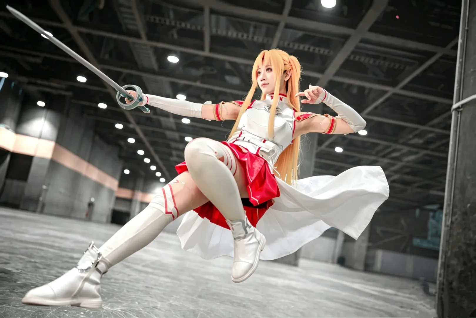 【亚丝娜cos】萤火虫漫展与桐人的动态抓拍记录 - 第 2 张