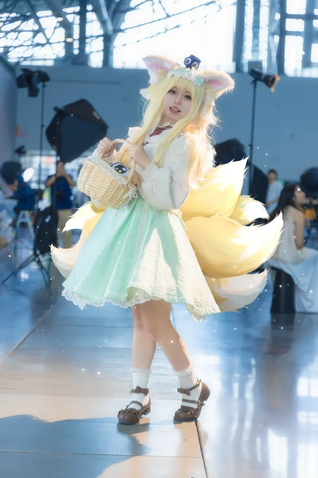 【铃兰cos】明日方舟场照分享，手绘尾巴才是真后期 - 第 4 张