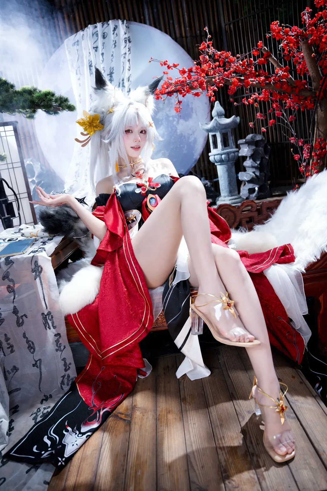 【Hsin cosplay】The Spirit Fox in Wuthering Waves, this red-and-black Chinese-style Xianxia look is simply ethereal - Image 4