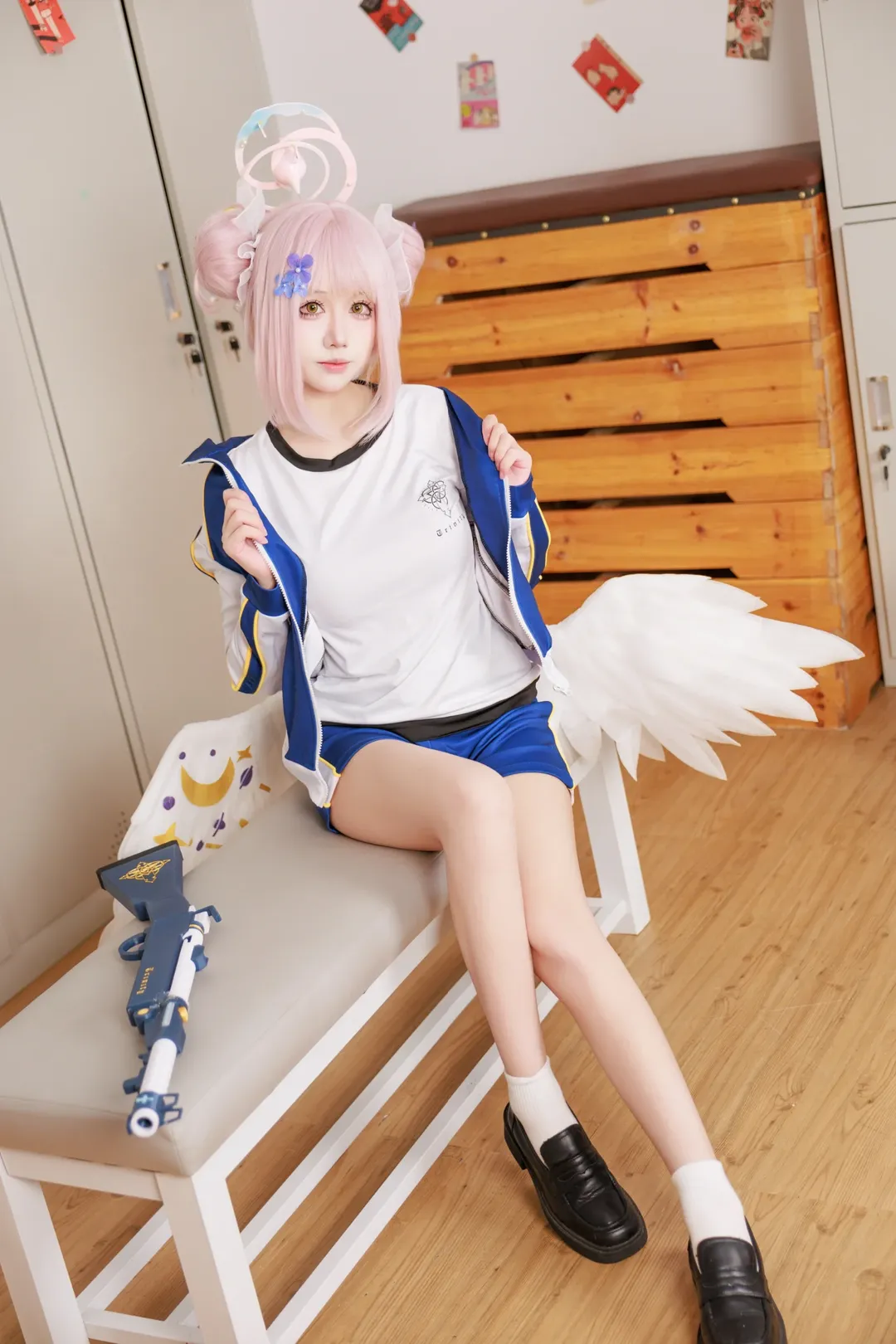 【蔚蓝档案未花cos】穿着运动服挥动棒球棍的快乐瞬间 - 第 1 张