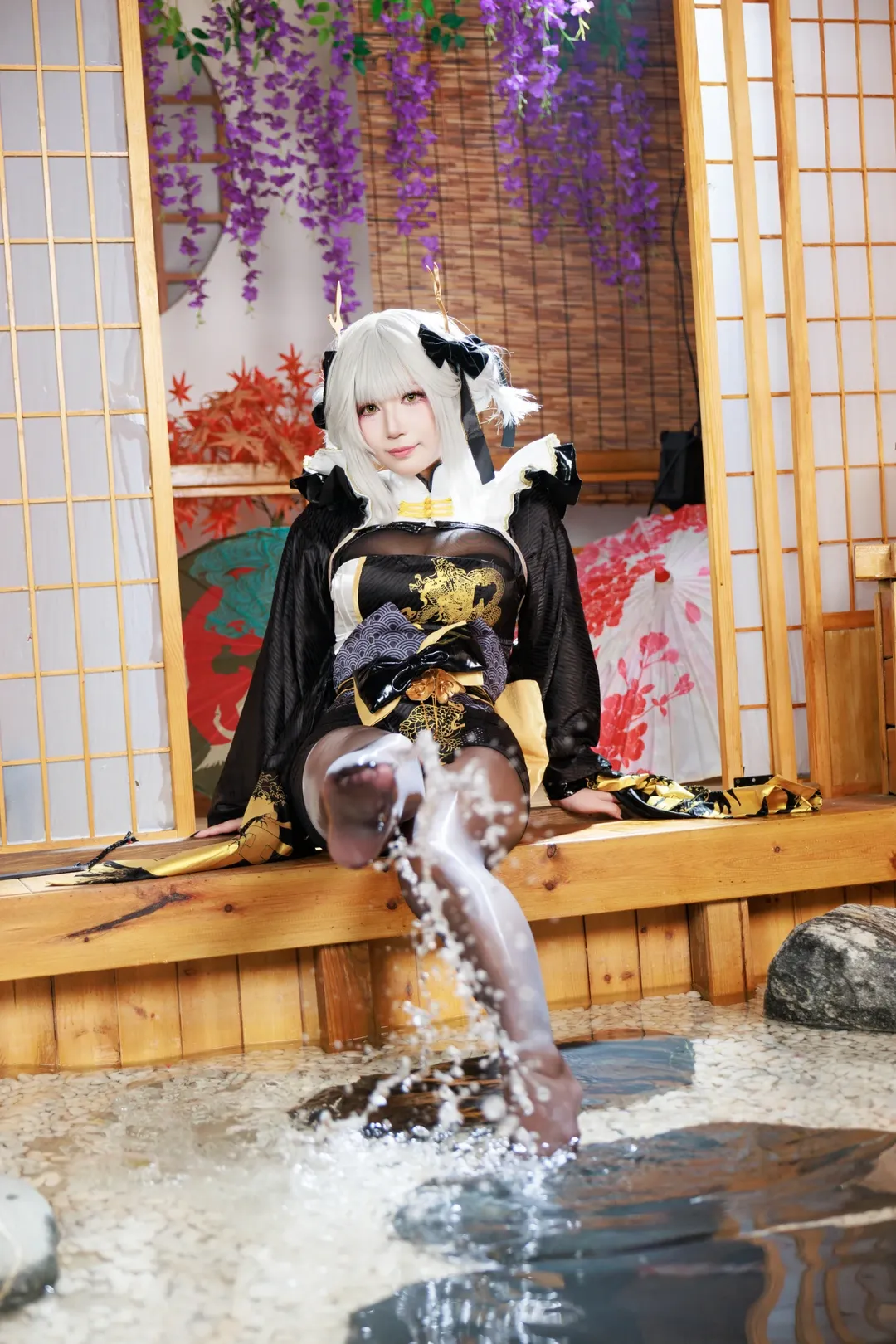 【Blanc cosplay】Goddess of Victory: Nikke: Black & Gold Japanese-Style Outfit Showcase in a Japanese Garden - Image 3