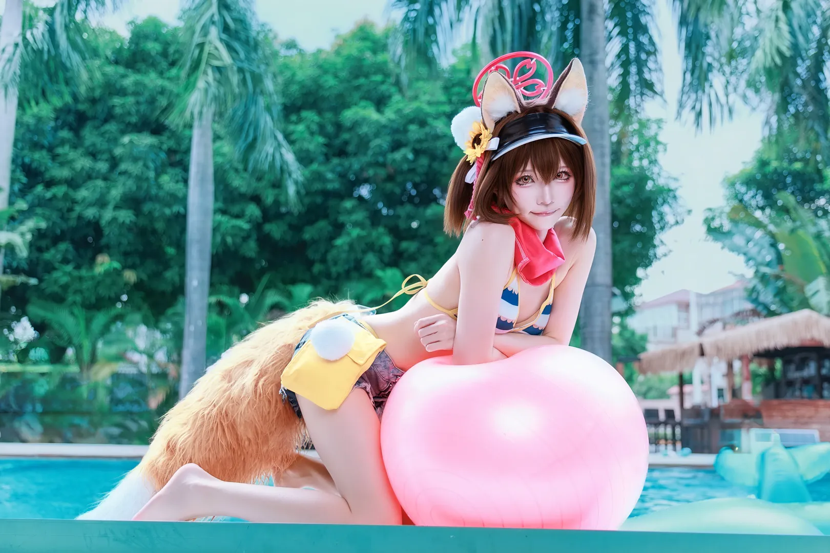 【久田泉奈cos】蔚蓝档案泳装造型，夏日玩水真开心