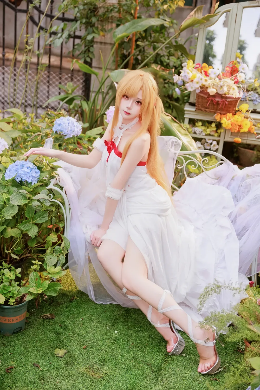 【亞絲娜cos】刀劍神域精靈造型，白紗與繡球花間的夢幻感 - 第 2 張