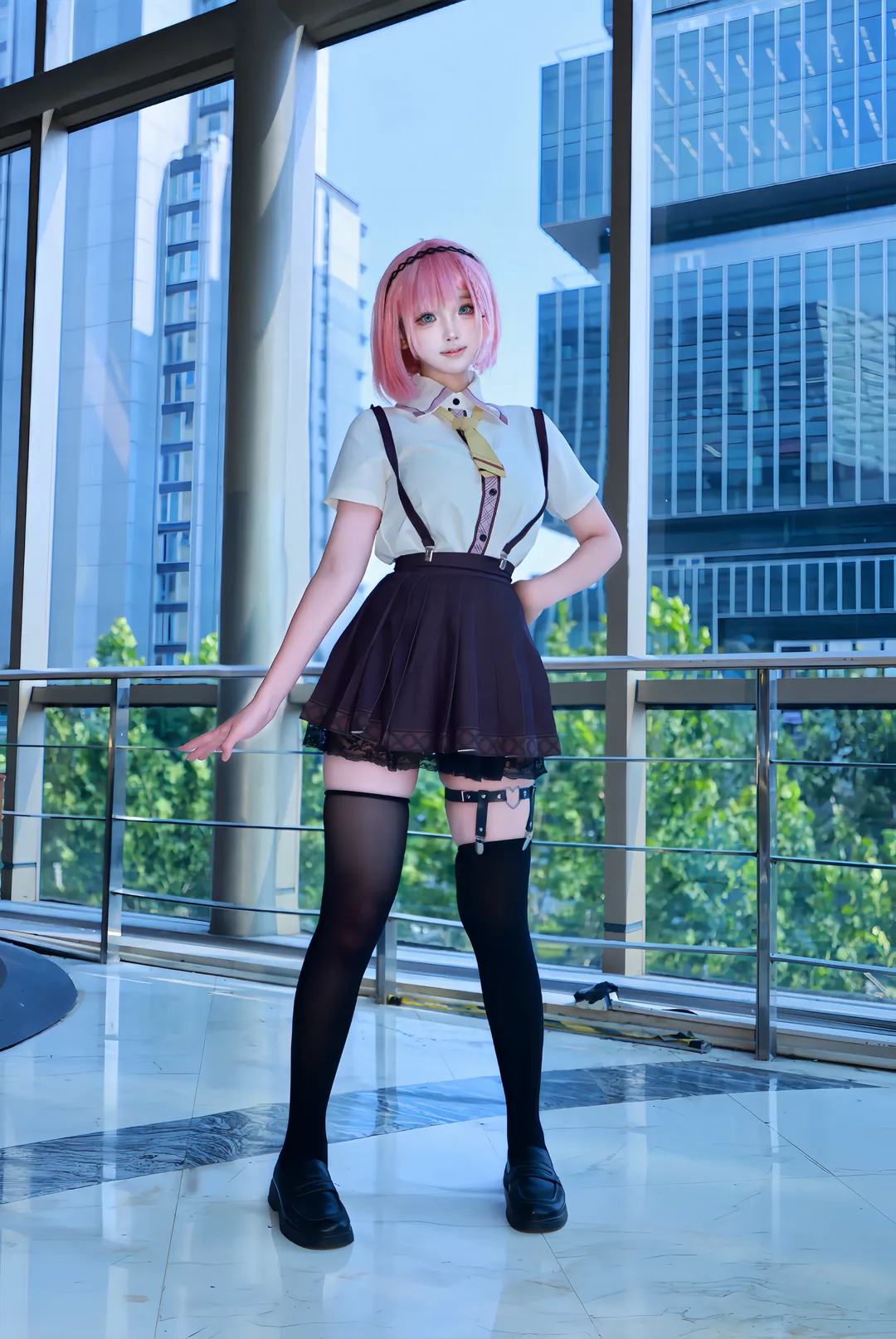 【谷风天音cos】天使纷扰的少女，玻璃幕墙前的随拍 - 第 3 张