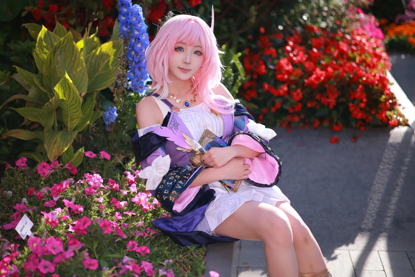 [Little Cyrene cosplay] Honkai: Star Rail — Meeting Gentleness Hidden in the Flowers - Image 3