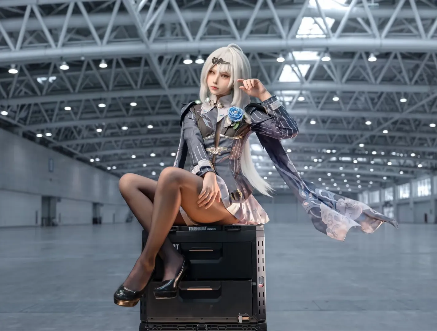 【仪玄cos】绝区零场照全记录，单腿站立拍摄技巧分享 - 第 1 张
