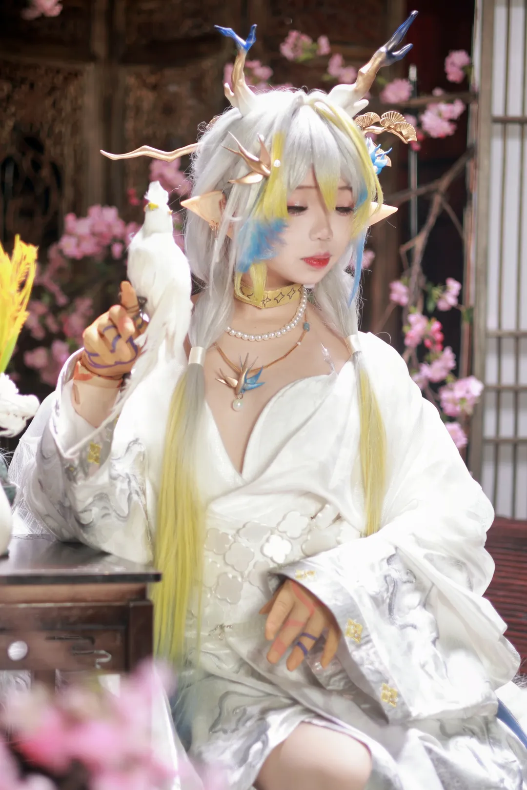 【黍cos】明日方舟雪山降临的菩萨低眉瞬间 - 第 1 张