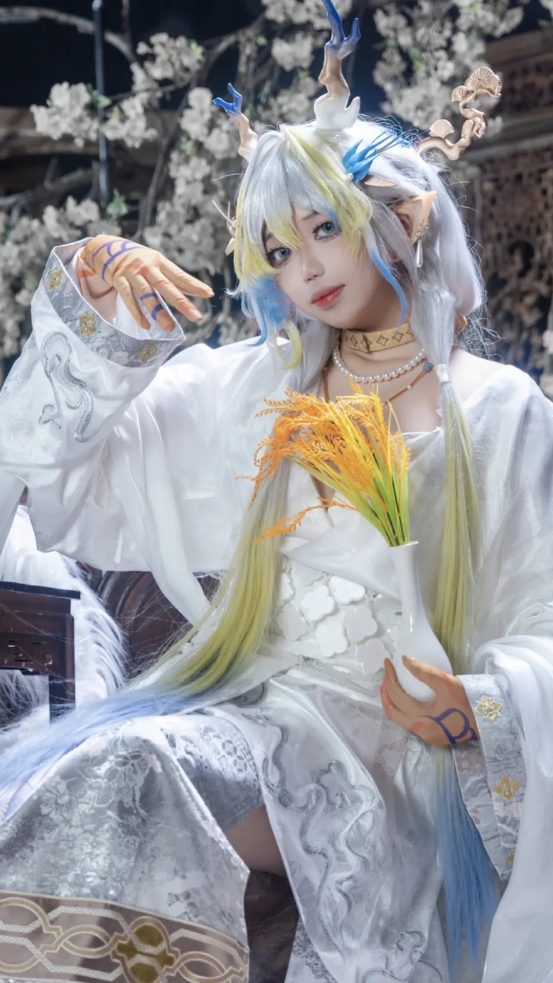 【黍cos】明日方舟 大荒城农业天师手持玉净瓶插稻谷