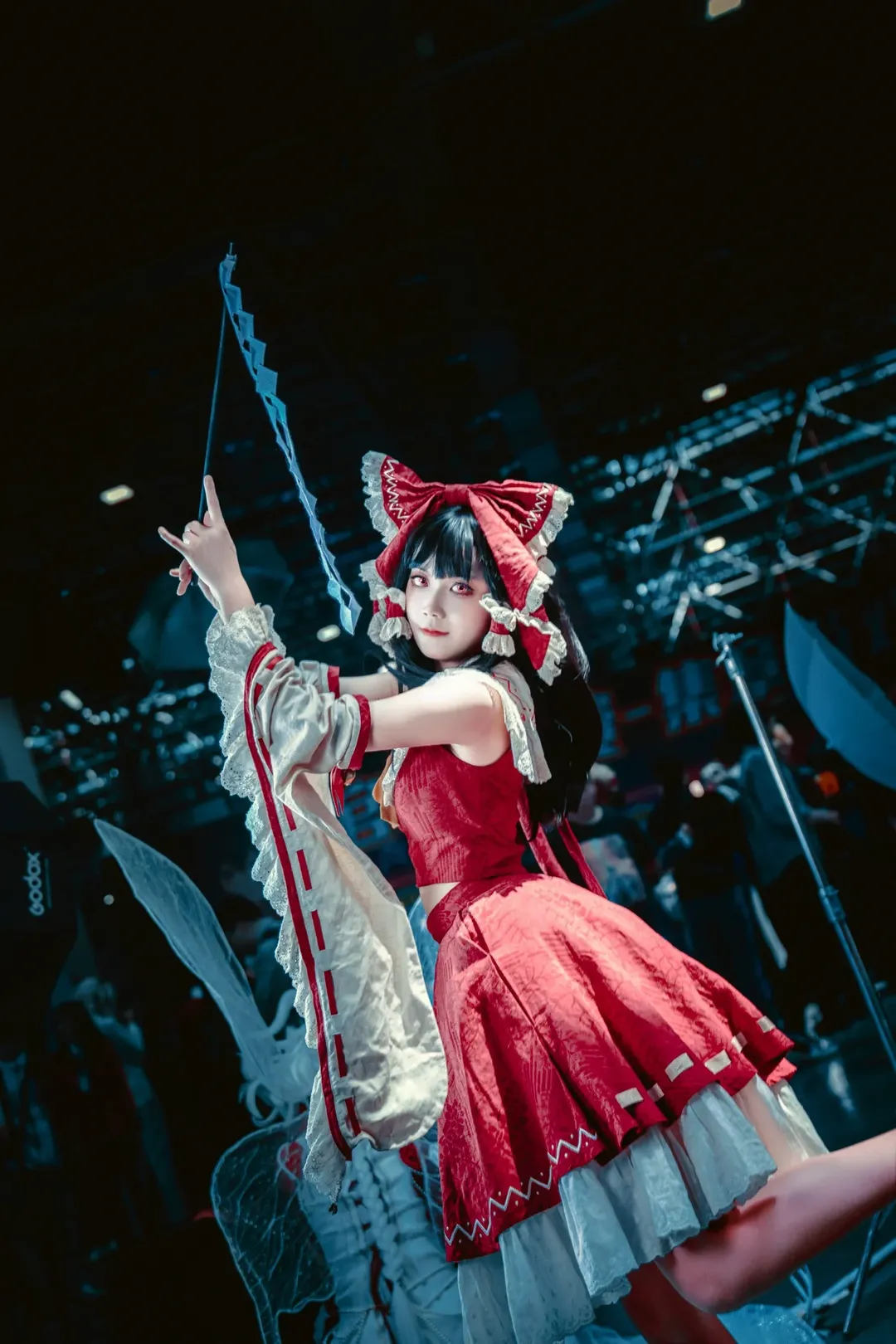 【博丽灵梦cos】东方Project红白巫女的漫展场照