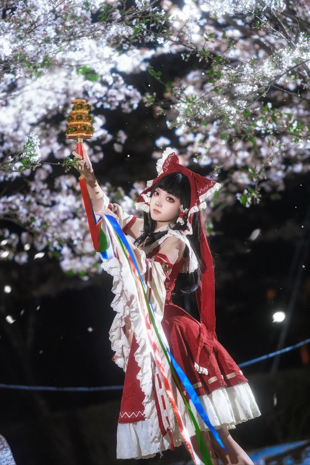 【博丽灵梦cos】夜樱下的红白巫女，春雪异变顺利结算！ - 第 4 张