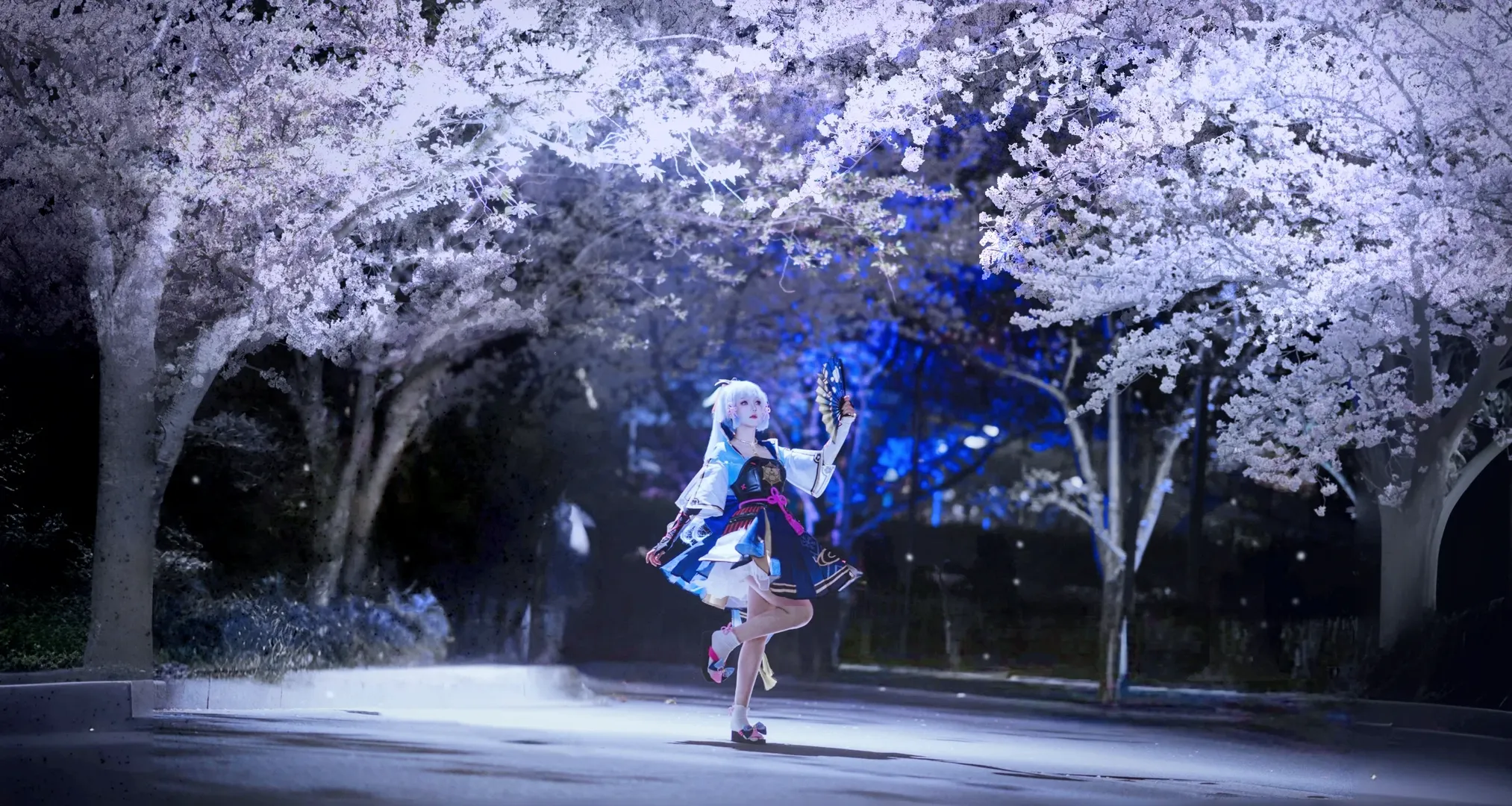 【神里绫华cos】夜樱扇舞，献给我最初喜欢的原神角色
