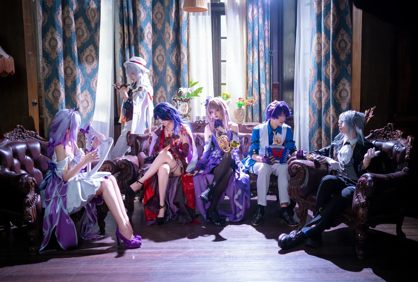[Herta cosplay] Honkai: Star Rail: Orchestra Conductor Shoot in a Vintage Manor - Image 4
