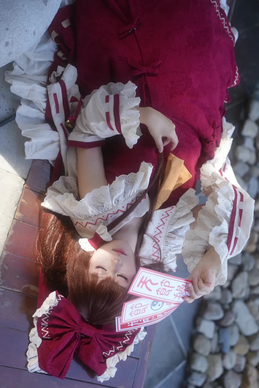 【博丽灵梦cos】东方Project的红白巫女与夏日庭院 - 第 1 张