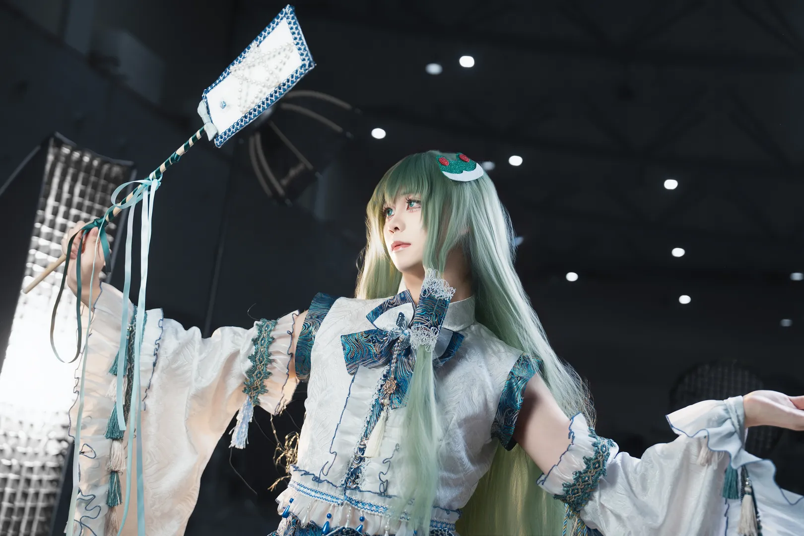 【东风谷早苗cos】东方project风祝巡游，发现了最像女孩子的角度 - 第 2 张