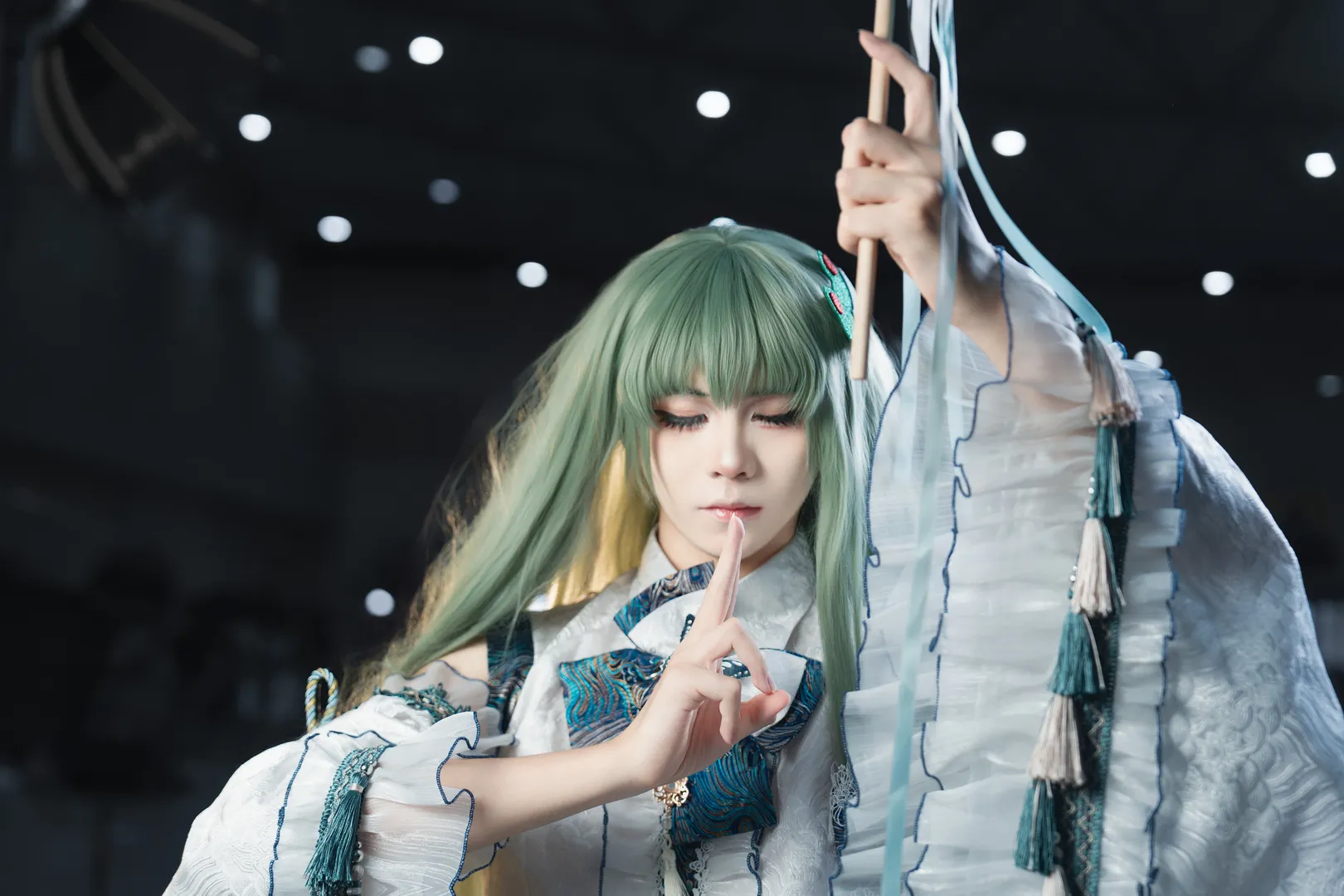 【东风谷早苗cos】东方project风祝巡游，发现了最像女孩子的角度 - 第 5 张