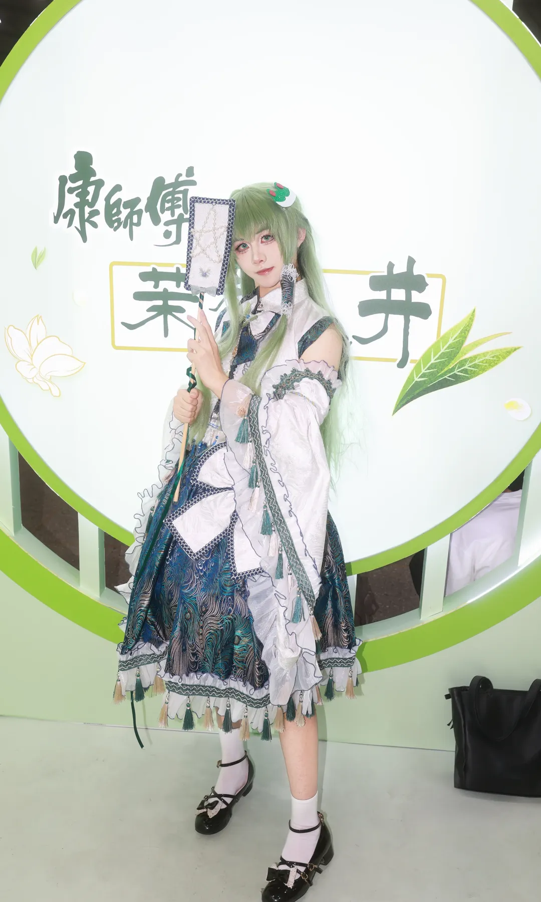 【东风谷早苗cos】分享全屏图的拍摄心得