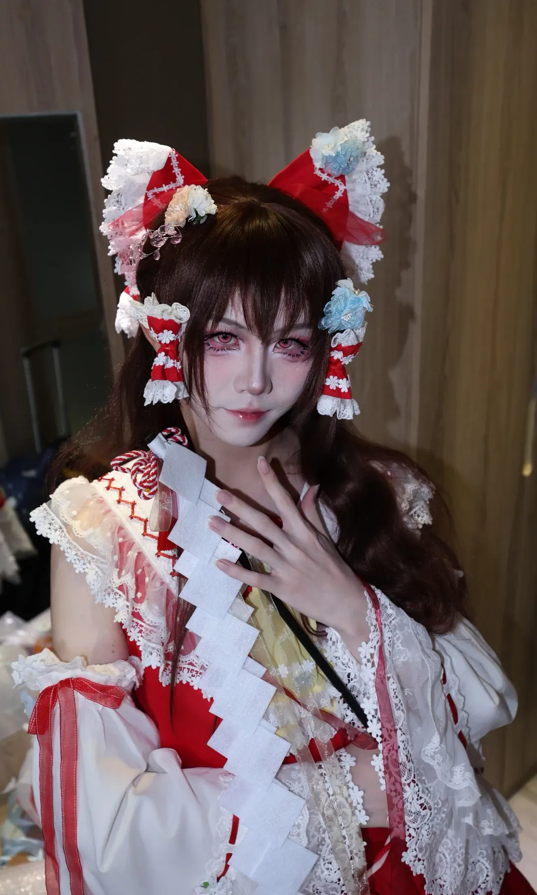 【博丽灵梦cos】熬夜的后果是眼神凶凶的