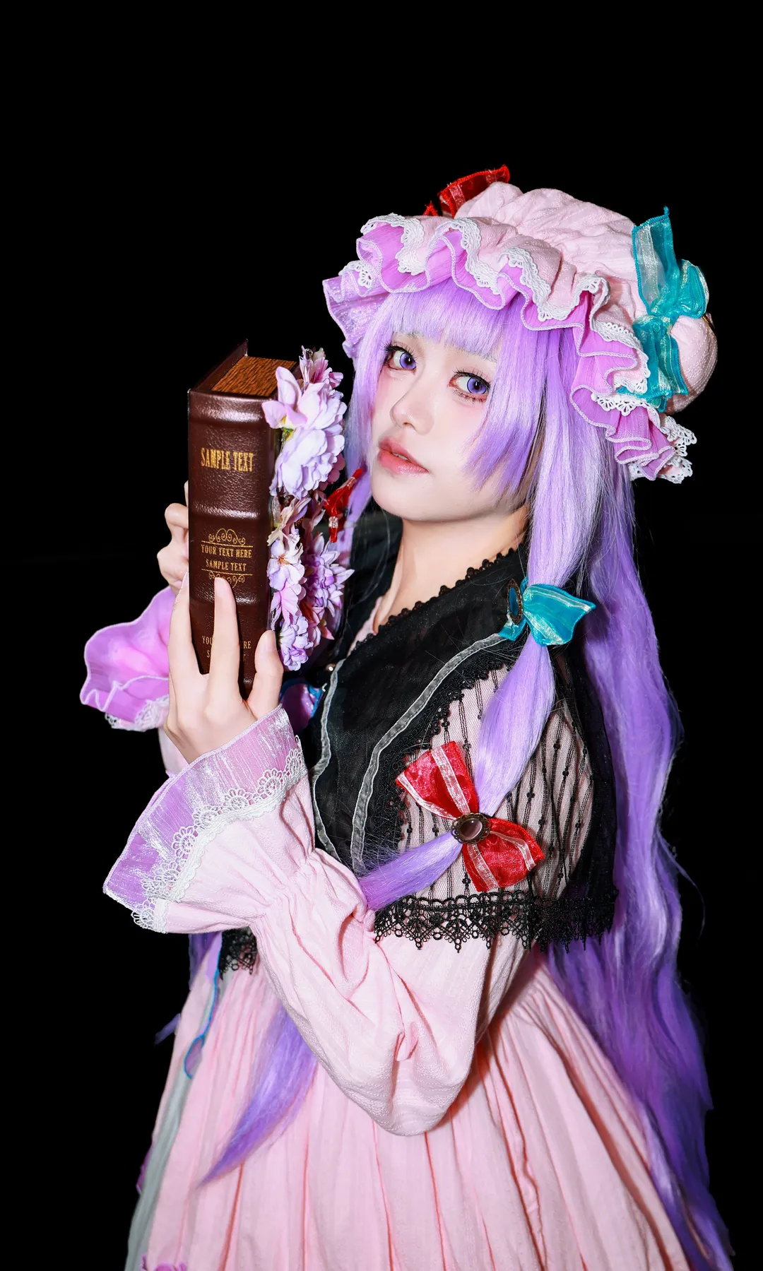 【帕秋莉cos】《东方project》里的紫发魔法使，细节分享